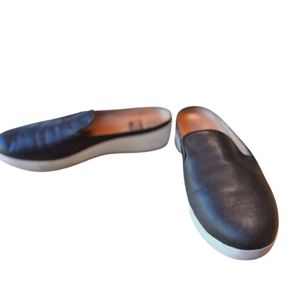 FitFlop Black Leather SupercomFF Comfort Loafer Mules Slip On Women’s 8.5 GUC! - Picture 4 of 11